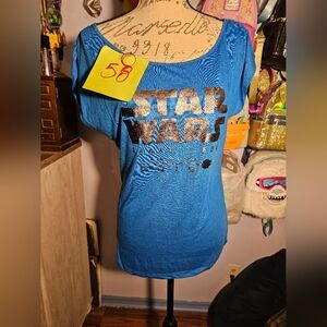 Star Wars galaxys edge landing womens t-shirt sz Medium Disney Hollywood Studios